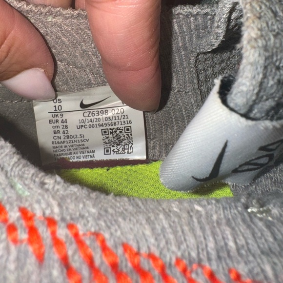 Gently Used Men’s Nike Space Hippie 04 “GREEN GLOW” - Picture 6 of 6